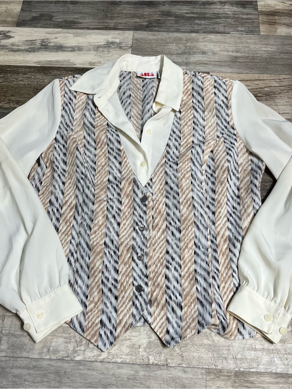 Alia Cream white/brown patterned layered vest blouse